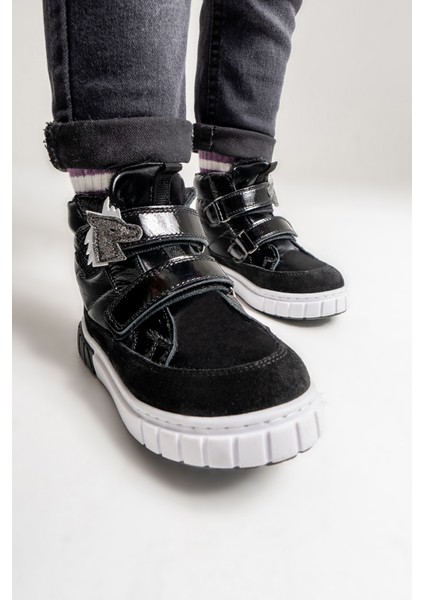 Kız Çocuk Siyah Hakiki Deri Anatomik Günlük Bot