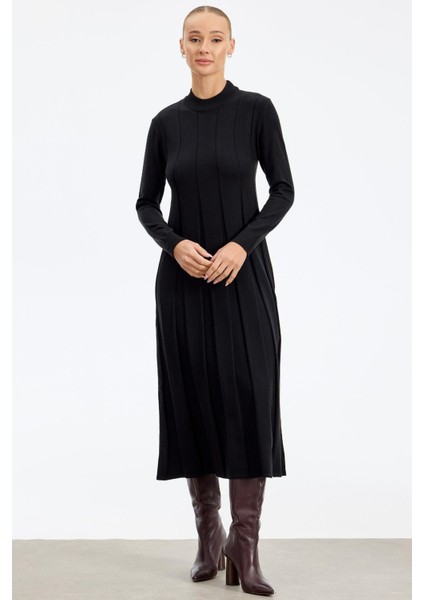 21605 Kalın Piliseli Triko Elbise fırsatları