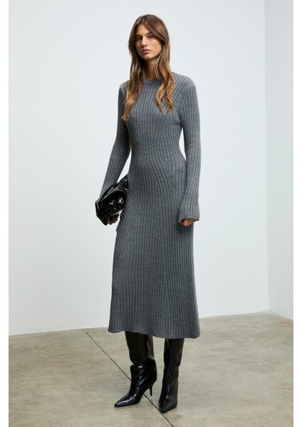 Duende Kadın Yuvarlak Yaka Çizgi Desenli Slim Fit Triko Grimelanj Elbise