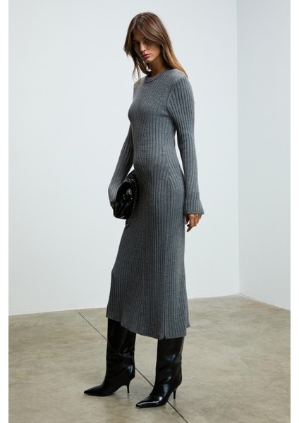 Duende Kadın Yuvarlak Yaka Çizgi Desenli Slim Fit Triko Grimelanj Elbise modelleri