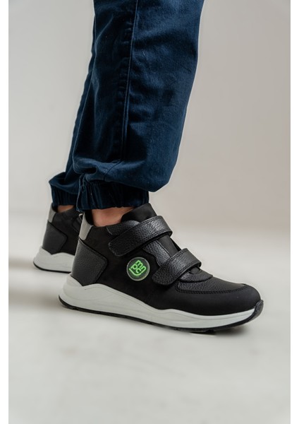 Erkek Çocuk Siyah Hakiki Deri Suya Dayanıklı Anatomik Günlük Bot