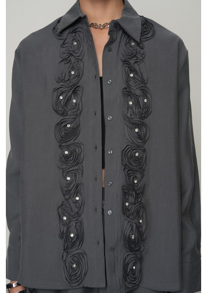 Kadın Gül ve Taş Şerit Işlemeli Düz Gömlek modelleri