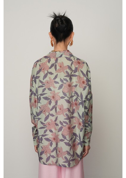 Kadın Yeşil Renk Çiçek Desenli Oversize Kesim Gömlek indirimleri