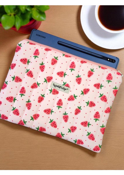 Çilekli Pembe iPad Tablet Çantası, 10-12 Inç Uyumlu