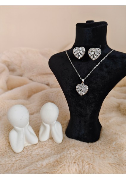 Zirkon Taşlı Kalp Formlu Silver Çelik Takı Seti
