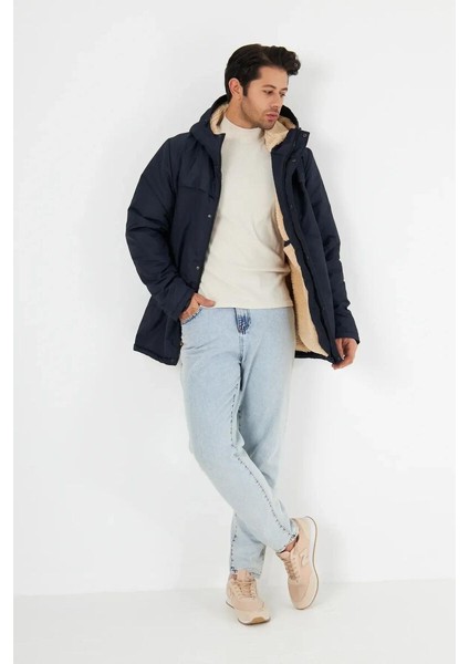 İçi Kürklü Su ve Rüzgar Geçirmez Cepli Kapüşonlu Erkek Mont modelleri