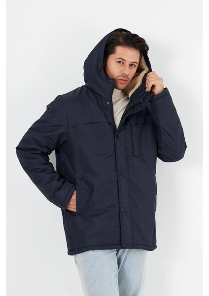 İçi Kürklü Su ve Rüzgar Geçirmez Cepli Kapüşonlu Erkek Mont fırsatları