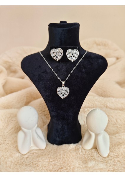 Zirkon Taşlı Kalp Formlu Silver Çelik Takı Seti fiyatları
