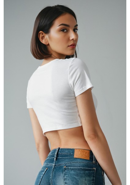 Good Vibes Only Baskılı Beyaz Crop Tişört fiyatları