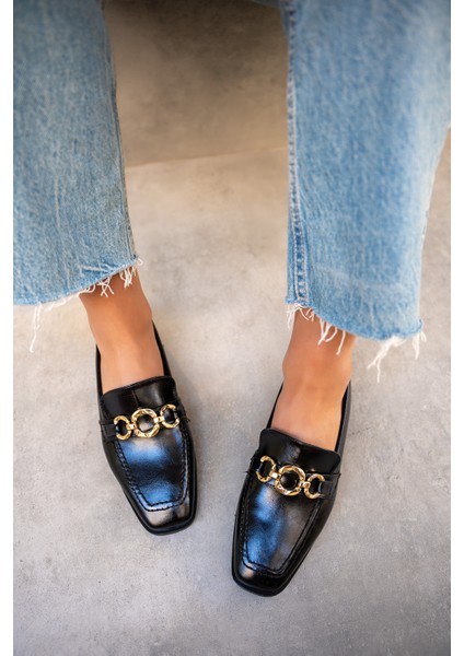 Biens Siyah Deri Düz Taban Gold Detaylı Ayakkabı fiyatları