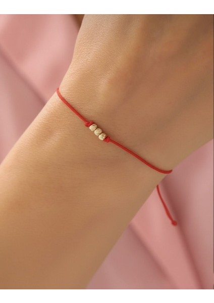 14 Ayar Altın Üç Dorika Kırmızı Ipli Bileklik