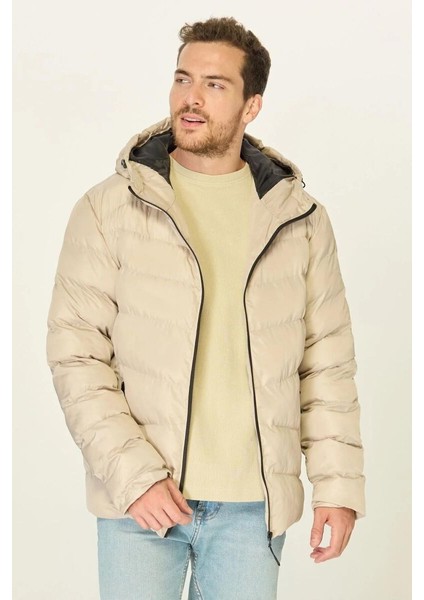 İçi Astarlı Su ve Rüzgar Geçirmez Cepli Kapüşonlu Erkek Mont