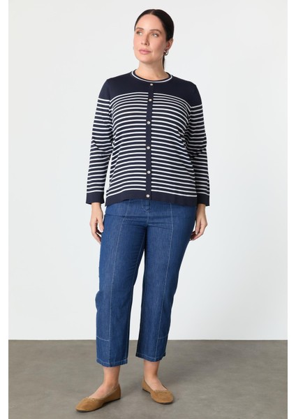 Büyük Beden Çizgili Triko Kazak-Lacı fiyatları