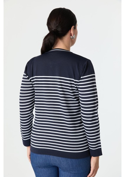 Büyük Beden Çizgili Triko Kazak-Lacı