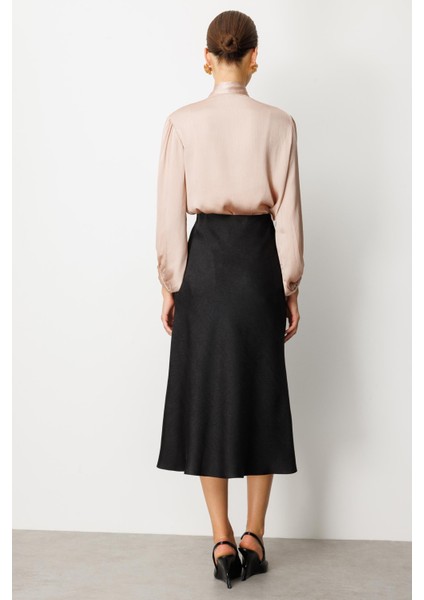 Beli Lastikli Saten Görünüm Etek-Siyah