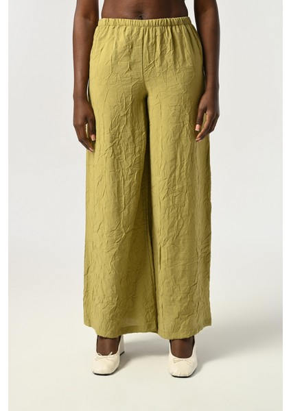 Kadın Beli Lastikli Bol Paça Kırışık Kumaş Düz Renk Pantolon