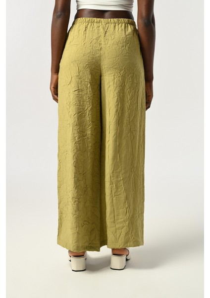 Kadın Beli Lastikli Bol Paça Kırışık Kumaş Düz Renk Pantolon indirimleri