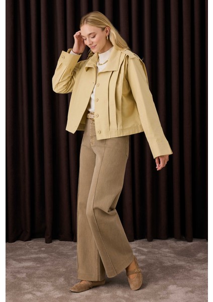 Kısa Pileli Ceket Tereyağ Sarısı