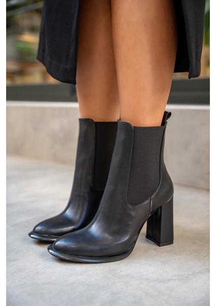 Leto Siyah Deri Lastikli Topuklu Bot fırsatları