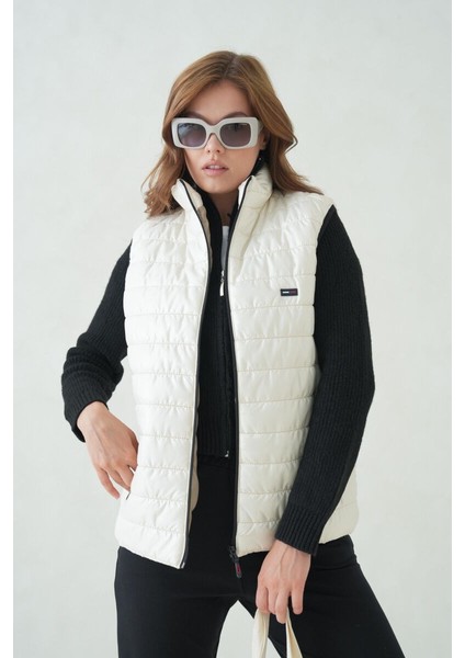 İçi Astarlı Su ve Rüzgar Geçirmez Cepli Kadın Yelek