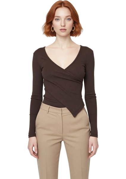 Kadın Moda Şık Regular Kruvaze Yaka Slim Kalıp Örme Fitted Vücuda Oturan Yaka Kol Fitilli Esnek Bluz fiyatları