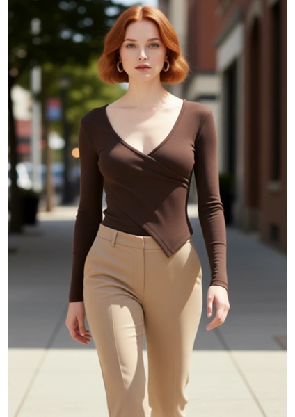 Kadın Moda Şık Regular Kruvaze Yaka Slim Kalıp Örme Fitted Vücuda Oturan Yaka Kol Fitilli Esnek Bluz fırsatları