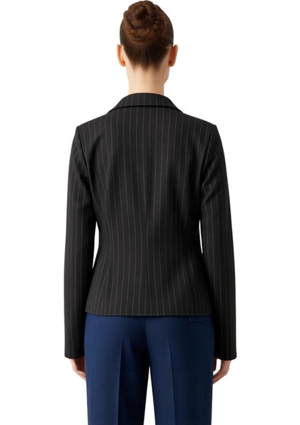 Kadın Esnek Örme Bluz Agraflı Detay ve Vücuda Oturan Kesim Kaliteli Şık Rahat Modern Zarif modelleri