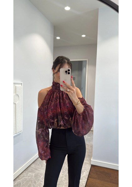 Desenli Düşük Omuzlu Belden Lastikli Şifon Bluz