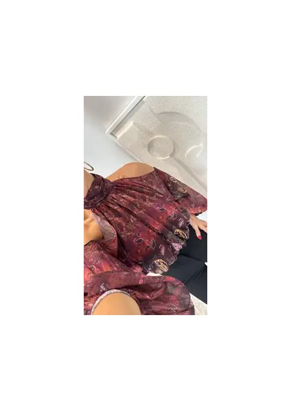 Desenli Düşük Omuzlu Belden Lastikli Şifon Bluz fırsatları