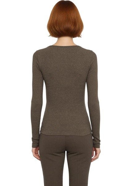 Kadın Moda Şık Regular Havuz Yaka Slim Kalıp Örme Çıtçıtlı Fitted Vücuda Oturan Fitilli Esnek Bluz modelleri