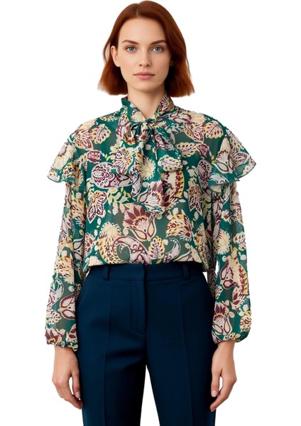 Kadın Desenli Şifon Bluz Fular Yaka ve Uzun Kol Detaylı Kaliteli Şık Rahat Modern Zarif Günlük