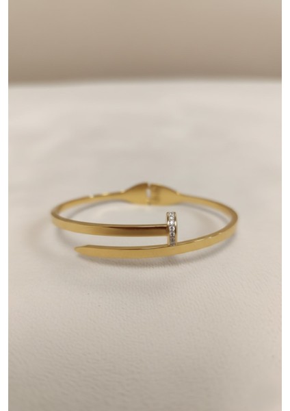 Çelik Taşlı Çivili Kelepçe Bileklik Crtıer-Cvl-Blk-Lz-Gld fiyatları