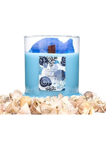 Büyük Üfleme Cam Balık Dekorlu Açık Mavi Mediterian Kokulu Vegan Mum (380 Gr) fiyatları