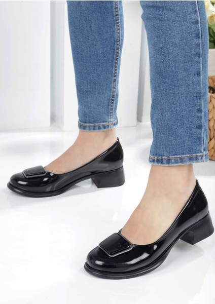 Kadın Topuklu Desenli Kare Tokalı Babet fırsatları