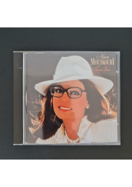 Nana Mouskouri – Tierra Viva