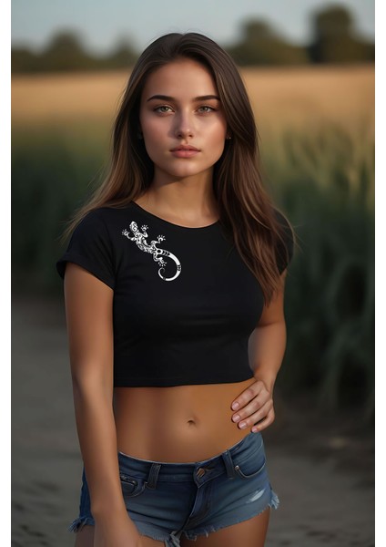 Tribal Kertenkele Baskılı Siyah Crop Top