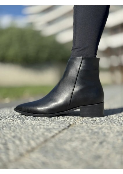 Arvella Sivri Burun Ahşap Ökçeli Kadın Bot Şehir Stil ve Konfor