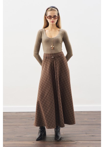 Ekose Desenli Geniş Etek Kahverengi fiyatları