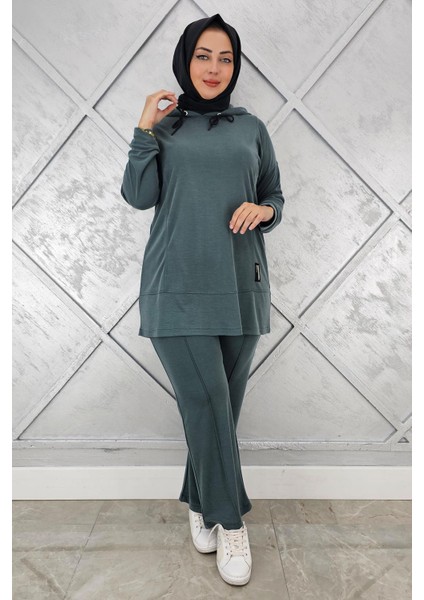 Kadın Kapüşonlu Arma Detaylı Tesettür Takım fırsatları