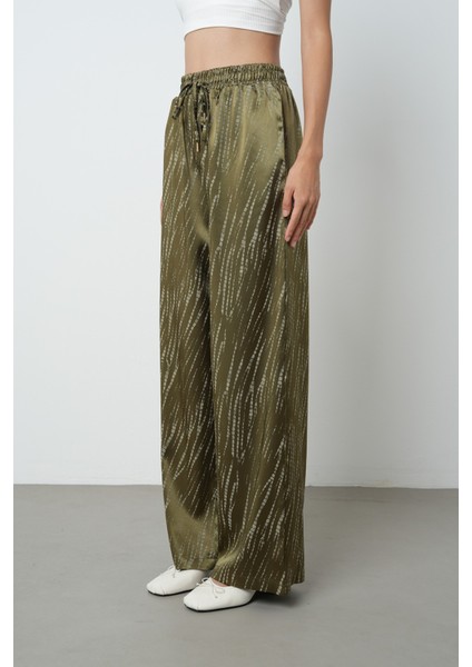 Kadın Haki Desenli Bol Paça Beli Lastikli Bağcıklı Pantolon fiyatları