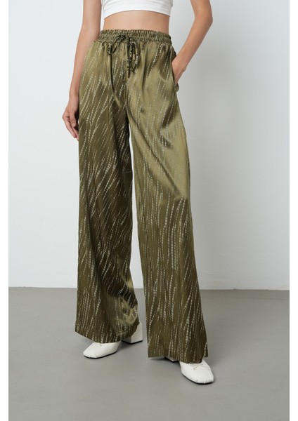 Kadın Haki Desenli Bol Paça Beli Lastikli Bağcıklı Pantolon modelleri