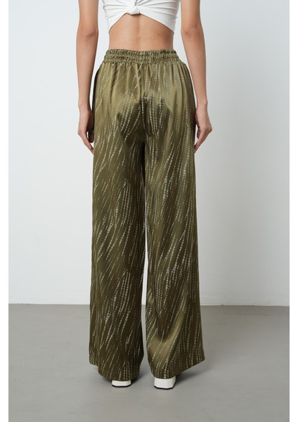 Kadın Haki Desenli Bol Paça Beli Lastikli Bağcıklı Pantolon indirimleri