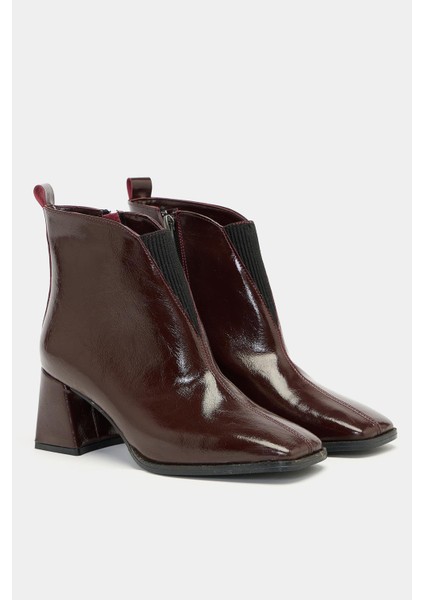 Bordo Rugan Kadın Rugan Küt Burunlu Topuklu Kısa Bot – Parlak Deri Modern Form modelleri