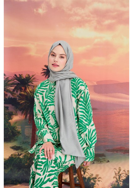 Simetrik Jakar Italyan Ipekli Şal Açık Gri