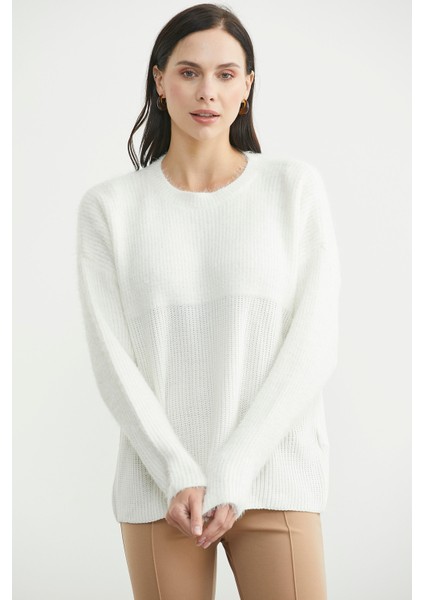 Oversize Yumuşak Dokulu Triko Kazak - Beyaz fiyatları