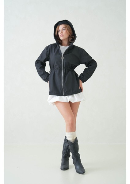 İçi Astarlı Su Geçirmez Kapüşonlu Fermuarlı Sık Dokuma Kadın Trençkot modelleri