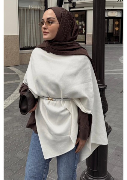 Aleyna Atalar'ın Tercihi Robe Asimetrik Triko Kap Ekru