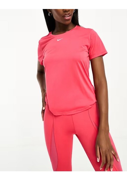 One Dri Fit Short-Sleeve Top Kadın Tişört