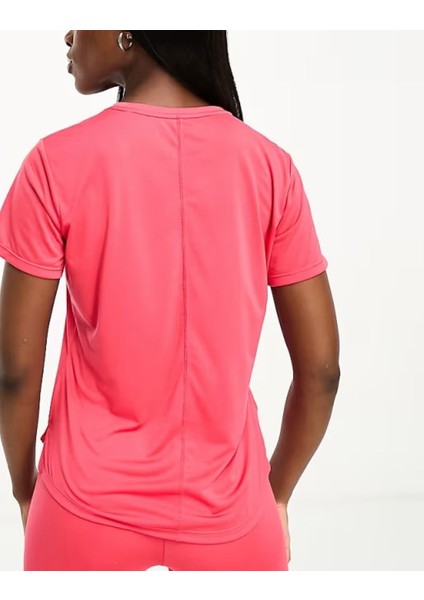 One Dri Fit Short-Sleeve Top Kadın Tişört fırsatları