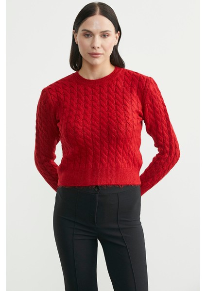 Yumoş Saç Örgü Motifli Triko Kazak - Kırmızı fiyatları